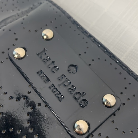 Kate Spade ♠️ 
Darby Metro Perforated Hearts Black Patent Leather Cross Body Bag - Picture 6 of 10